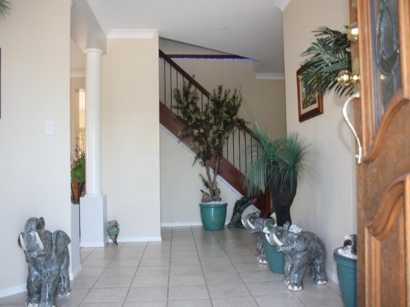 4 Optus Place, Edens Landing QLD 4207