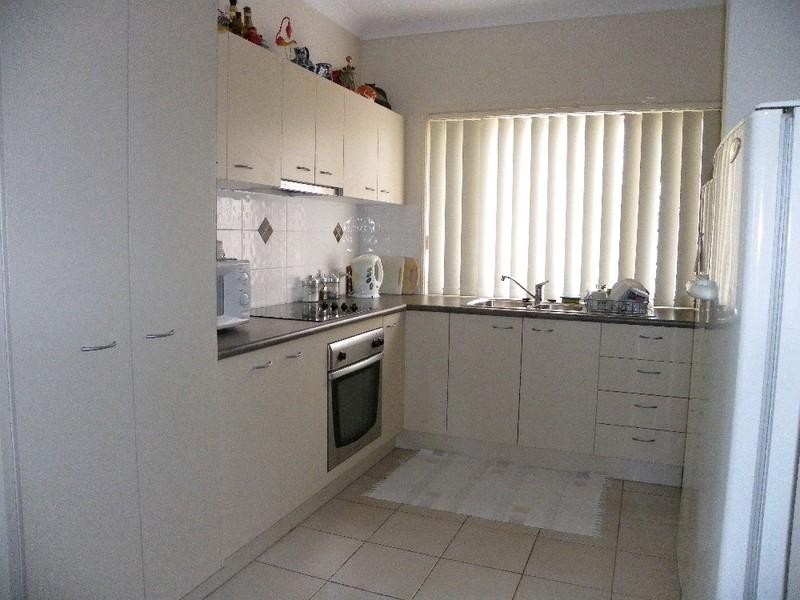 5 Hinterwood Court, Edens Landing QLD 4207