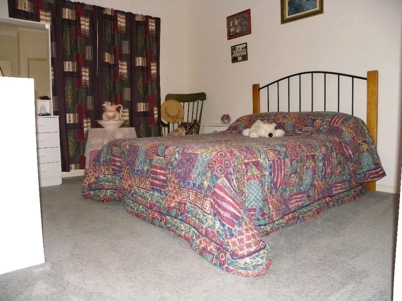 5 Hinterwood Court, Edens Landing QLD 4207