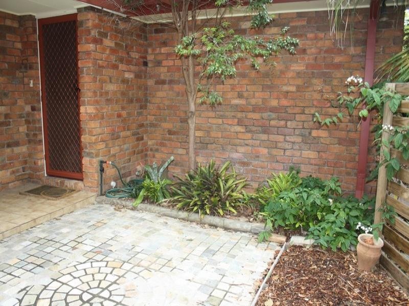 17 Blackthorn Crescent, Shailer Park QLD 4128