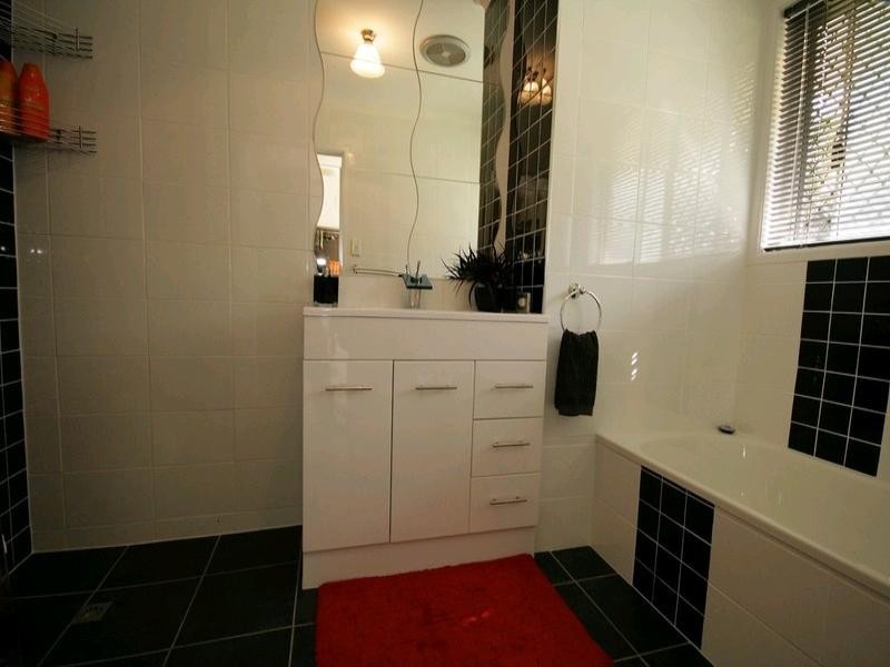 Tanah Merah QLD 4128