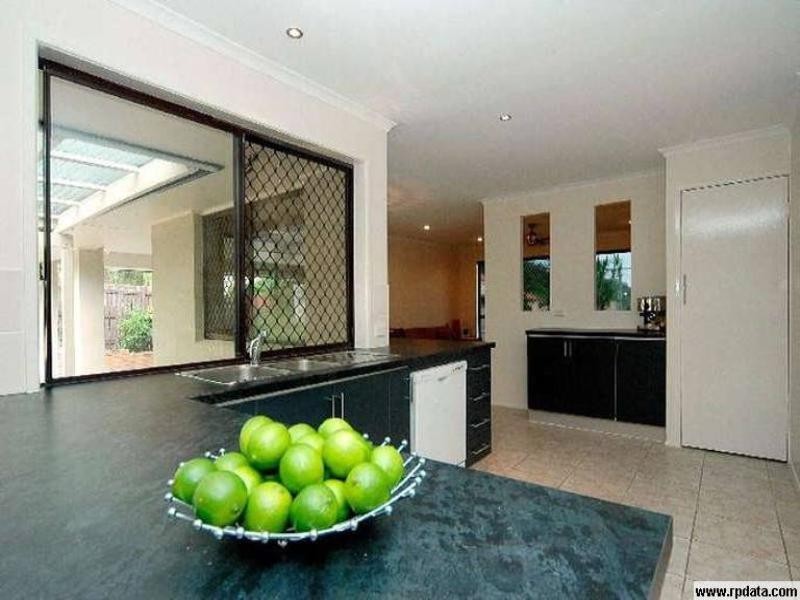 10 Lamboo Court, Shailer Park QLD 4128