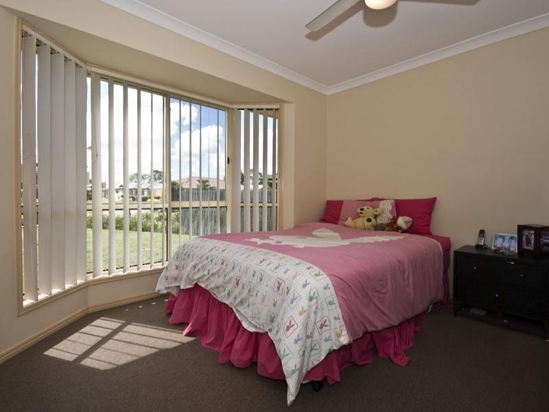 17 Golfgreen Terrace, Meadowbrook QLD 4131
