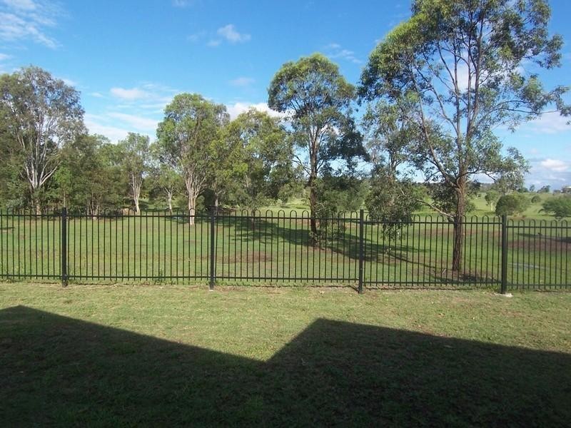 17 Golfgreen Terrace, Meadowbrook QLD 4131