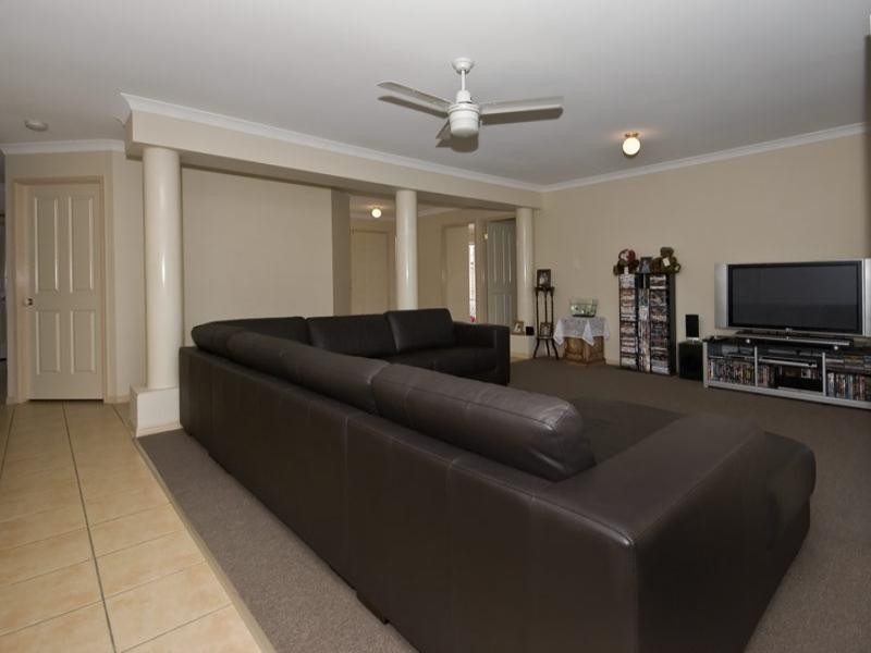 17 Golfgreen Terrace, Meadowbrook QLD 4131