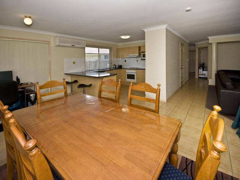 17 Golfgreen Terrace, Meadowbrook QLD 4131