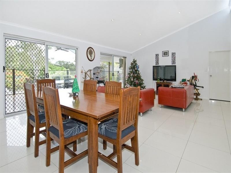 26 Kiewa Drive, Loganholme QLD 4129