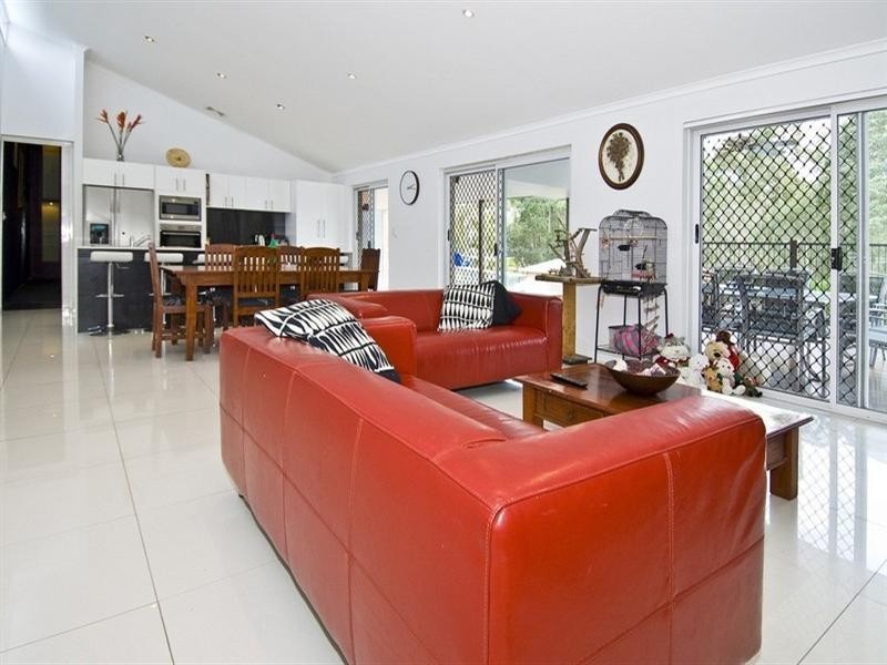 26 Kiewa Drive, Loganholme QLD 4129