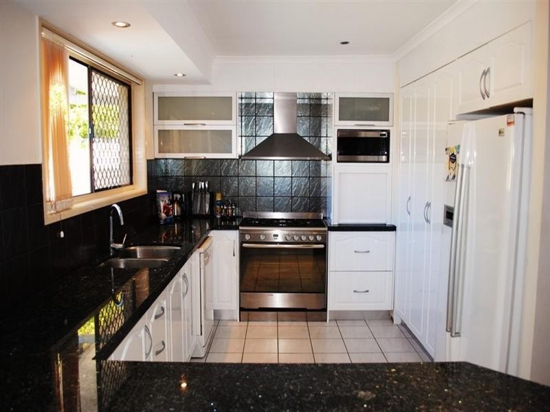 Mount Warren Park QLD 4207