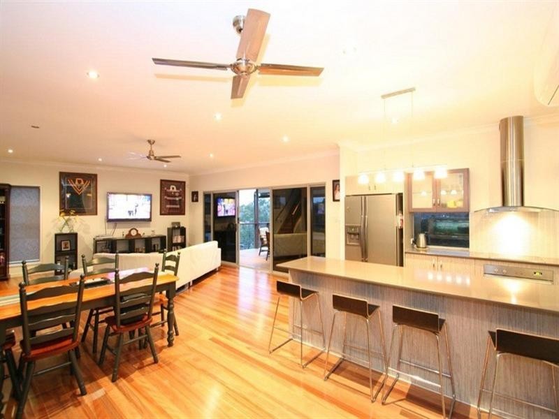 32 Jasmine Crescent, Shailer Park QLD 4128