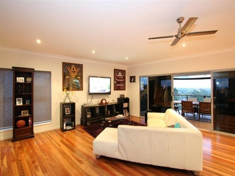 32 Jasmine Crescent, Shailer Park QLD 4128