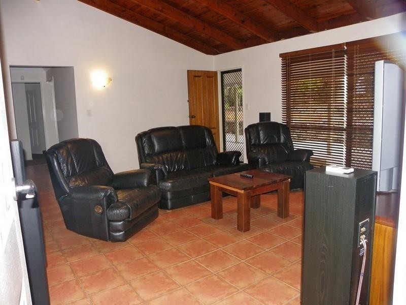 19 Hawkins Street, Springwood QLD 4127