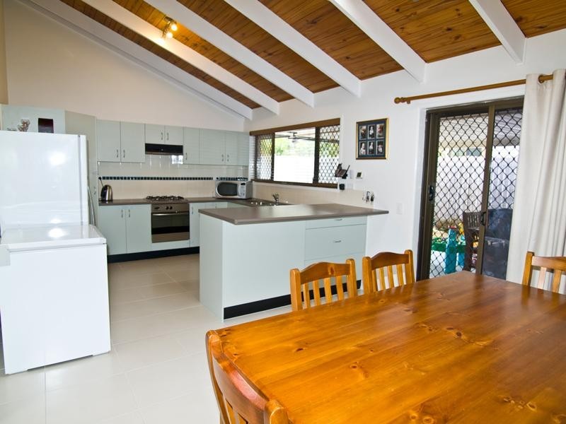 14 Gamenya Drive, Springwood QLD 4127
