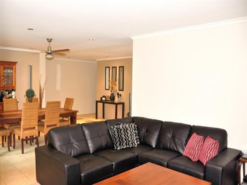 1/18 Ronald Street, Shailer Park QLD 4128