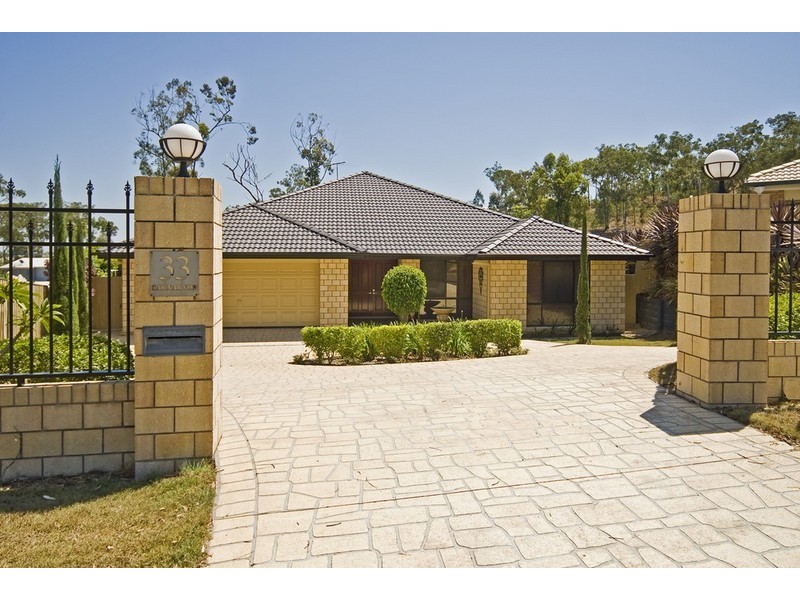 33 Carnarvon Crescent, Waterford QLD 4133
