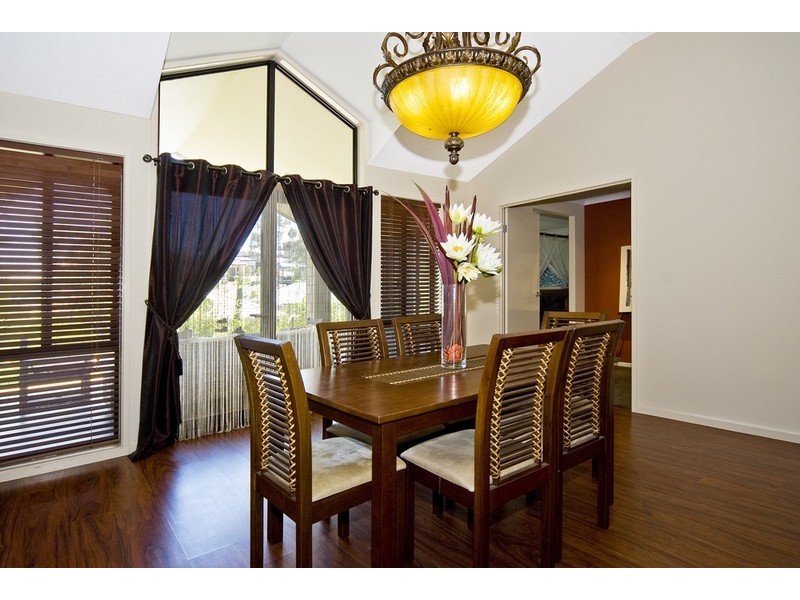 33 Carnarvon Crescent, Waterford QLD 4133