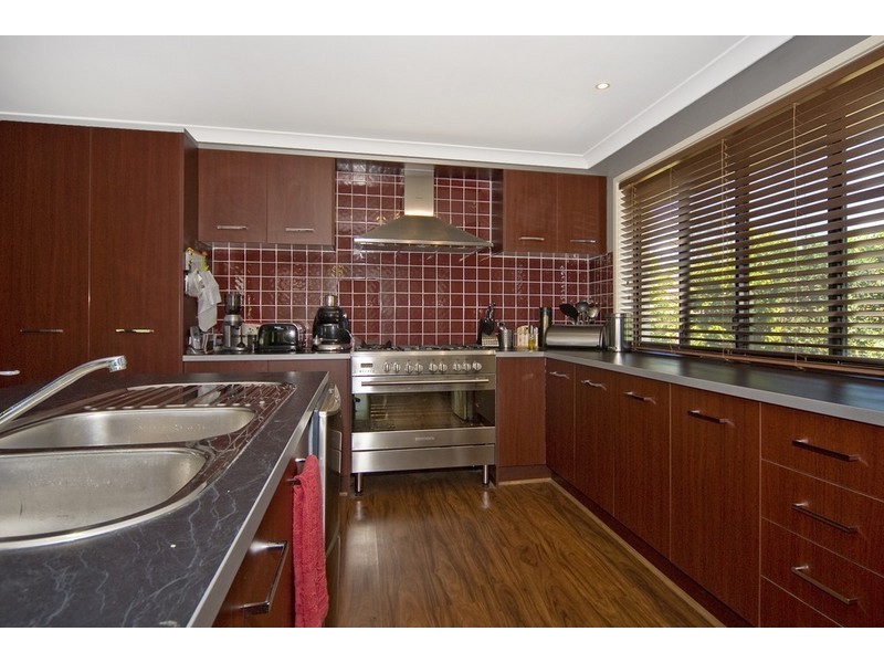 33 Carnarvon Crescent, Waterford QLD 4133