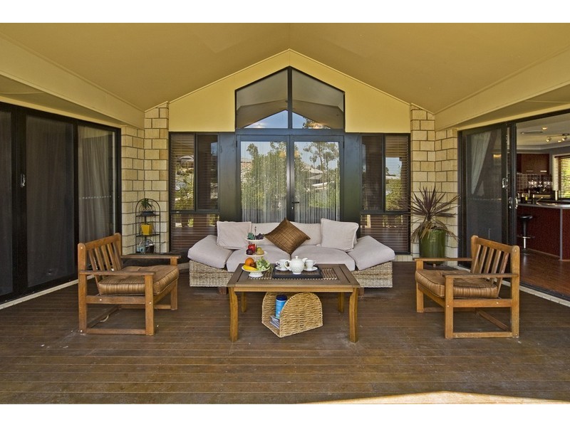 33 Carnarvon Crescent, Waterford QLD 4133