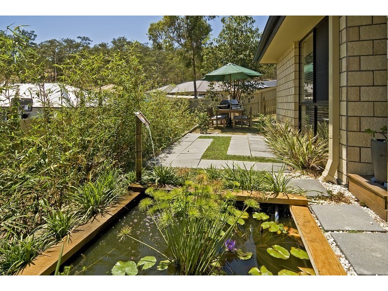 33 Carnarvon Crescent, Waterford QLD 4133