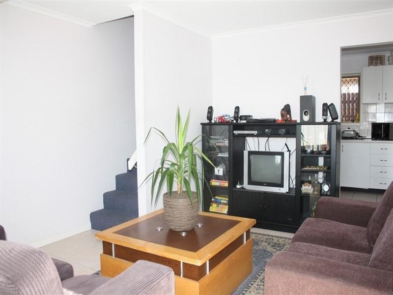 13/2 Bishop Street, Eagleby QLD 4207