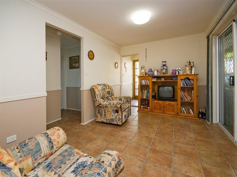 10 Selangor Court, Tanah Merah QLD 4128