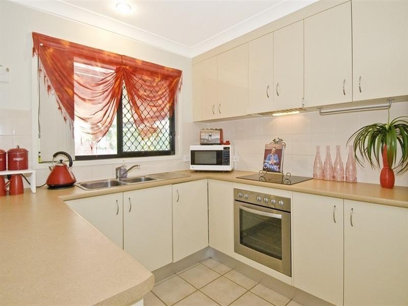 Crestmead QLD 4132
