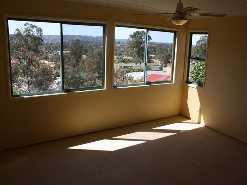 36 Lucy Drive, Edens Landing QLD 4207