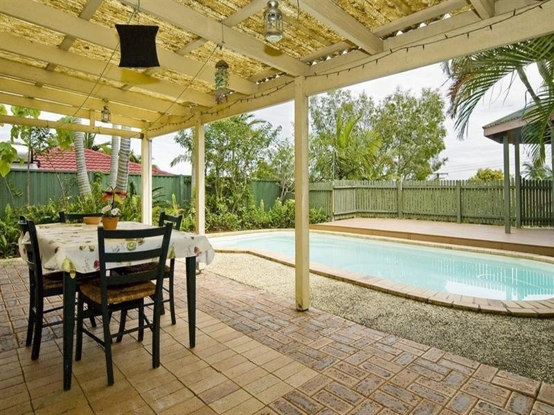 70 Coleman Crescent, Springwood QLD 4127