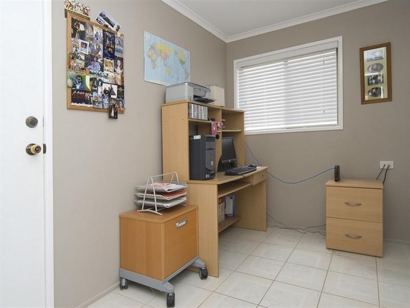 70 Coleman Crescent, Springwood QLD 4127