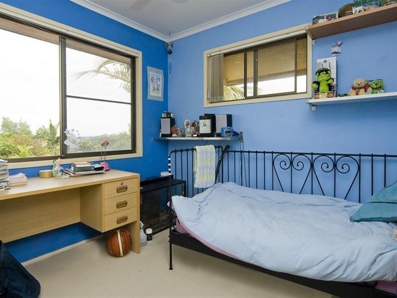 70 Coleman Crescent, Springwood QLD 4127