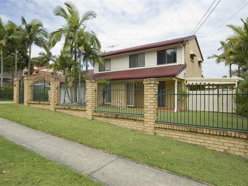 70 Coleman Crescent, Springwood QLD 4127