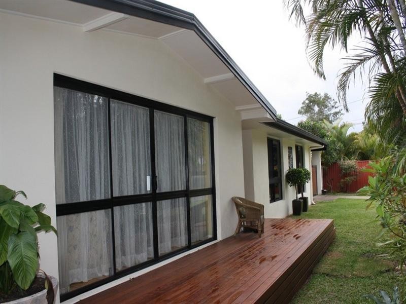 8 Sopwith Street, Loganholme QLD 4129