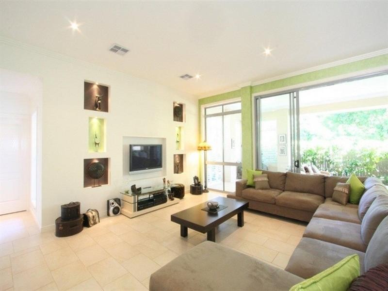 2/104-106 Dennis Road, Springwood QLD 4127