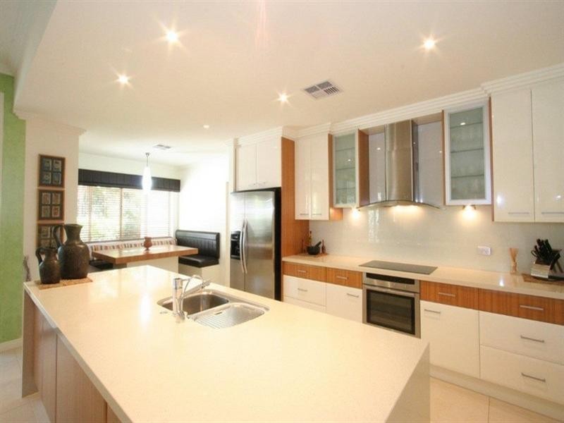 2/104-106 Dennis Road, Springwood QLD 4127