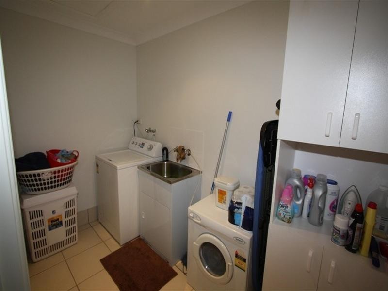 2/15 Sabre Court, Loganholme QLD 4129