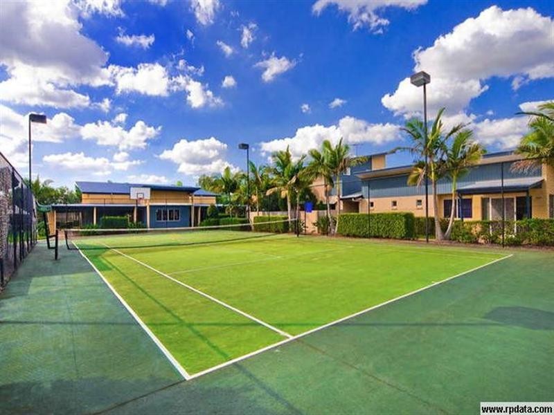 33/44 University Drive, Meadowbrook QLD 4131