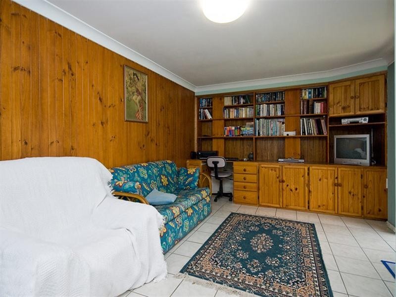 25 Shoalhaven Avenue, Springwood QLD 4127