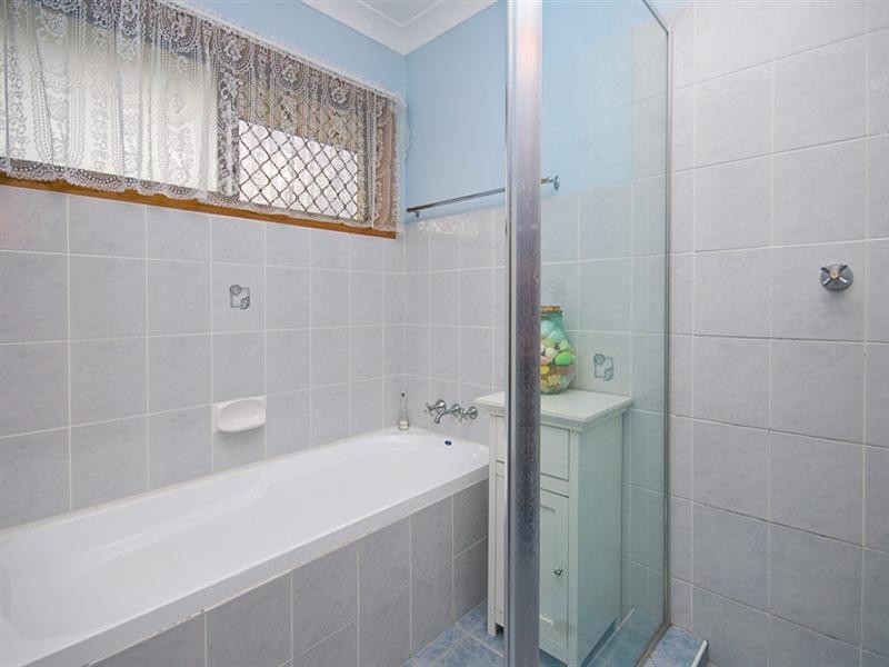 25 Shoalhaven Avenue, Springwood QLD 4127