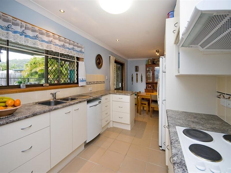 25 Shoalhaven Avenue, Springwood QLD 4127