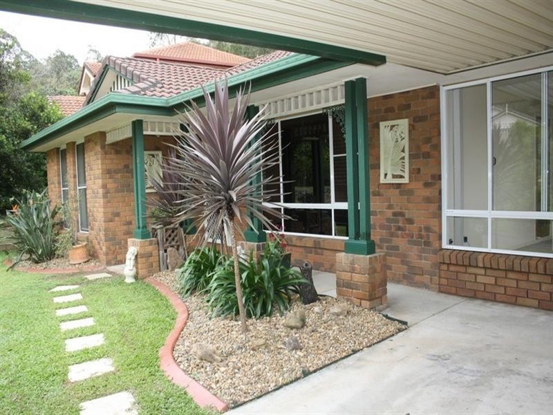 5 Trusan Place, Tanah Merah QLD 4128