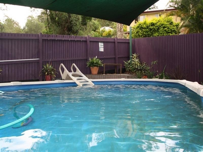 5 Trusan Place, Tanah Merah QLD 4128