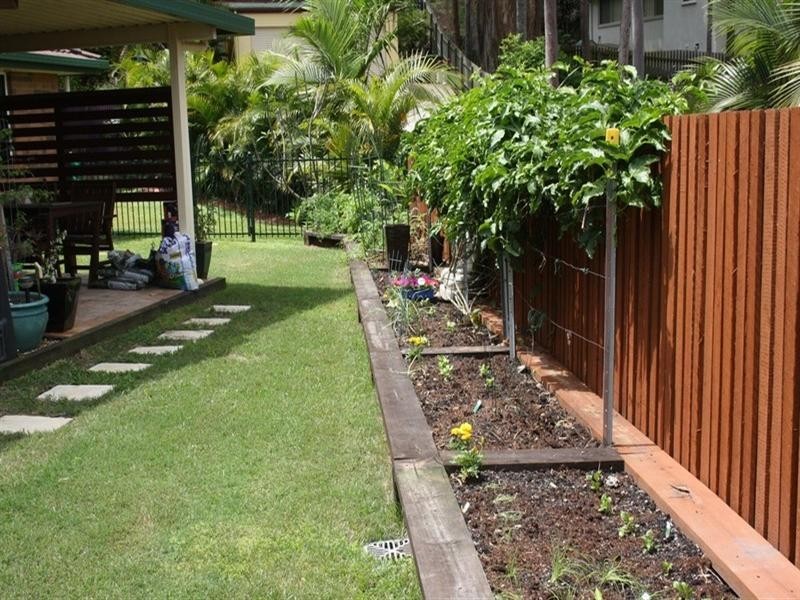5 Trusan Place, Tanah Merah QLD 4128