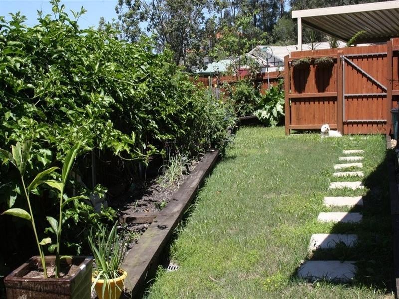 5 Trusan Place, Tanah Merah QLD 4128