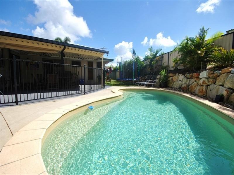4 Quondare Court, Springwood QLD 4127