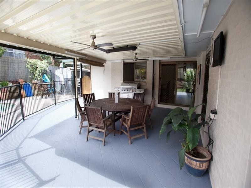 4 Quondare Court, Springwood QLD 4127