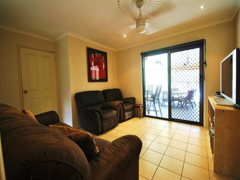 4 Quondare Court, Springwood QLD 4127
