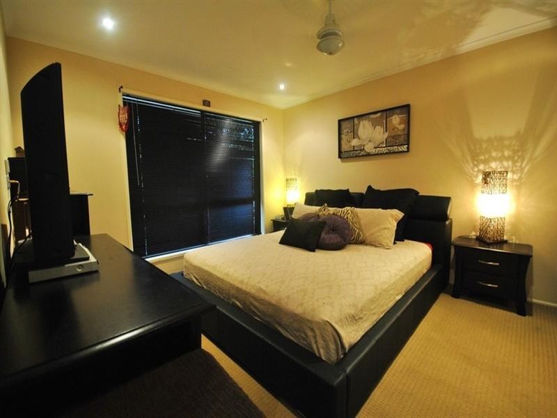 4 Quondare Court, Springwood QLD 4127