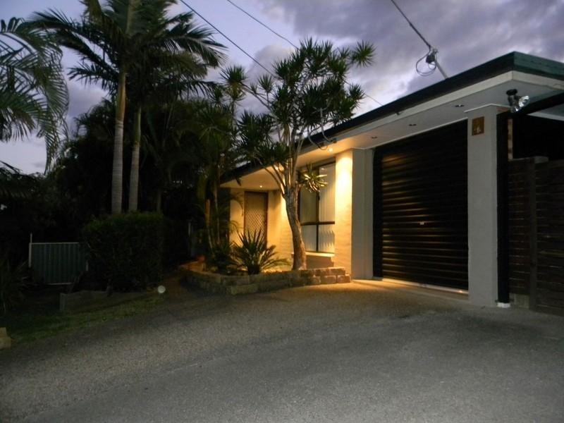 4 Quondare Court, Springwood QLD 4127