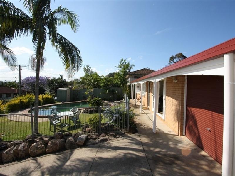 50 Raelene Terrace, Springwood QLD 4127