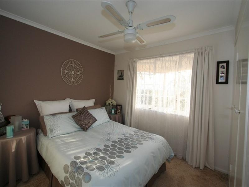 50 Raelene Terrace, Springwood QLD 4127